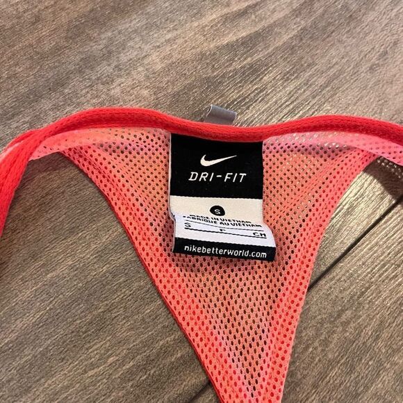 Nike Pink Pattern Athletic workout Tank Women Small Bin B-51‎ - Picture 3 of 4